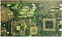 多層pcb板各層是什么結(jié)構(gòu)，中間的介質(zhì)是什么